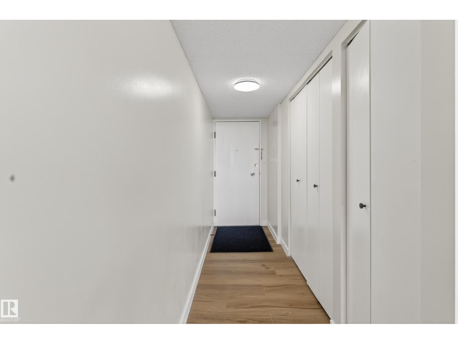 #90 8745 165 ST NW - 9