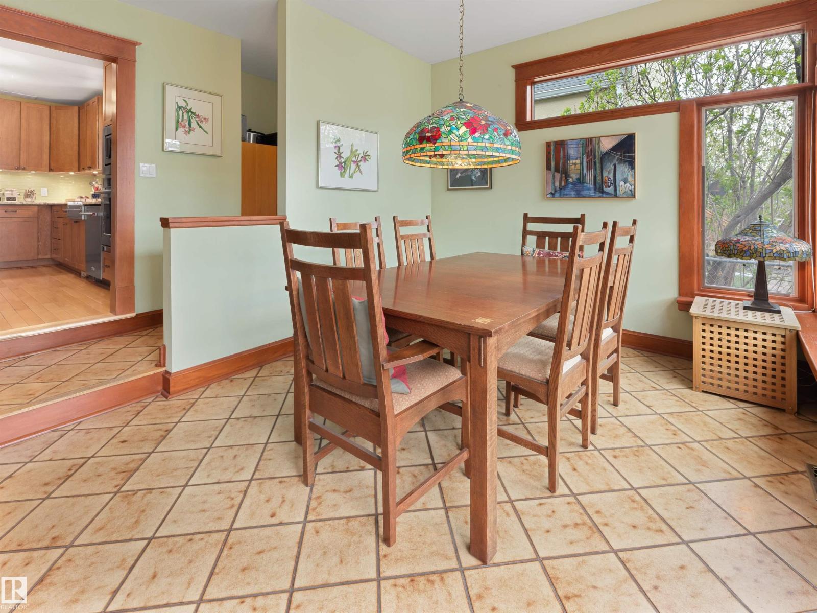 9739 86 AV NW - 16