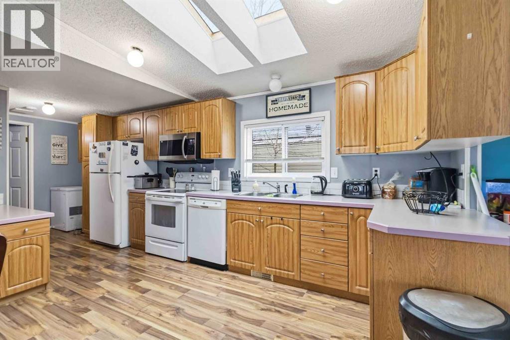 121 Couture Lane - 11