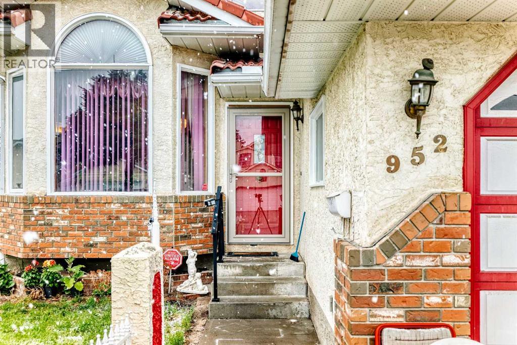 952 Applewood Drive SE - 4