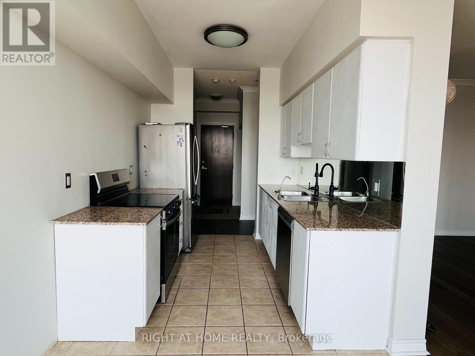 #LPH209 15 NORTH PARK ROAD - 9