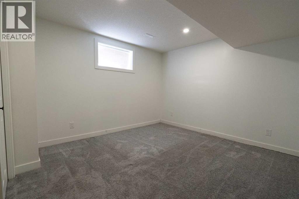 11211 93 Street - 18