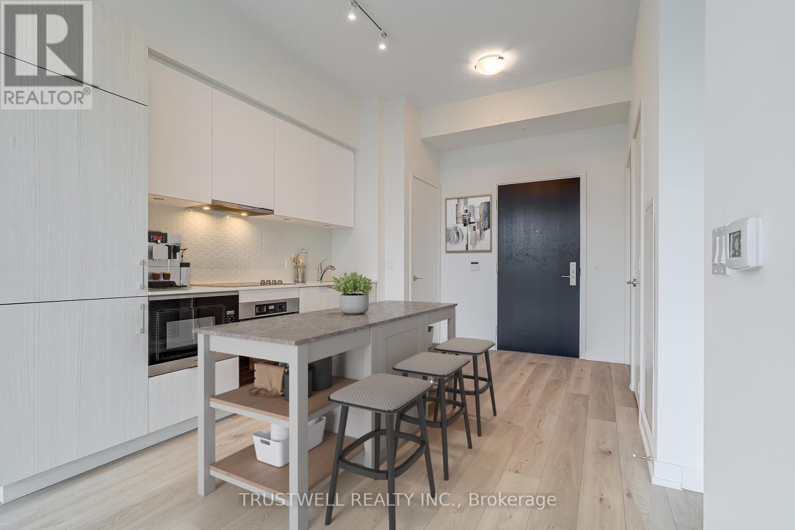 #1004 158 FRONT STREET E - 4