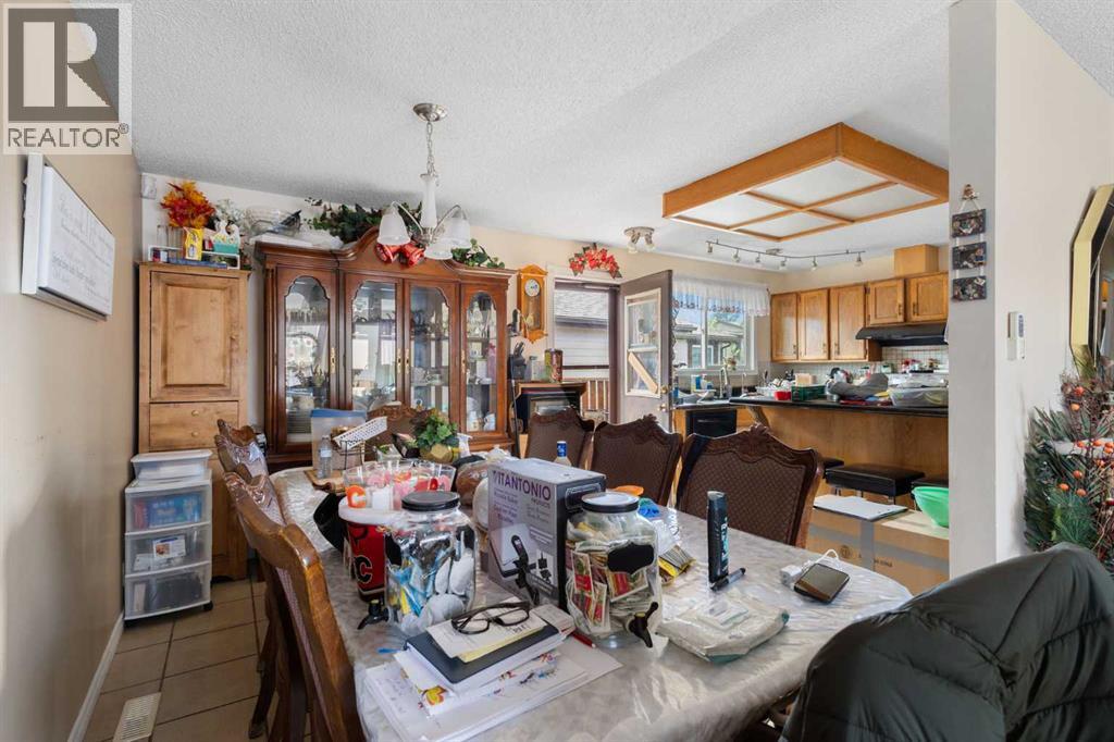 169 Beddington Circle NE - 8