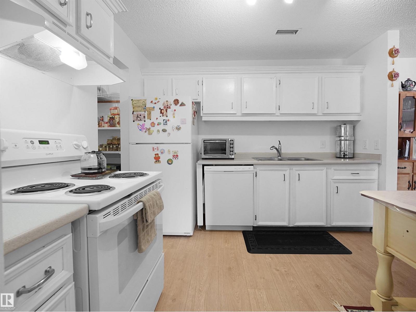 #156 2703 79 ST NW - 13
