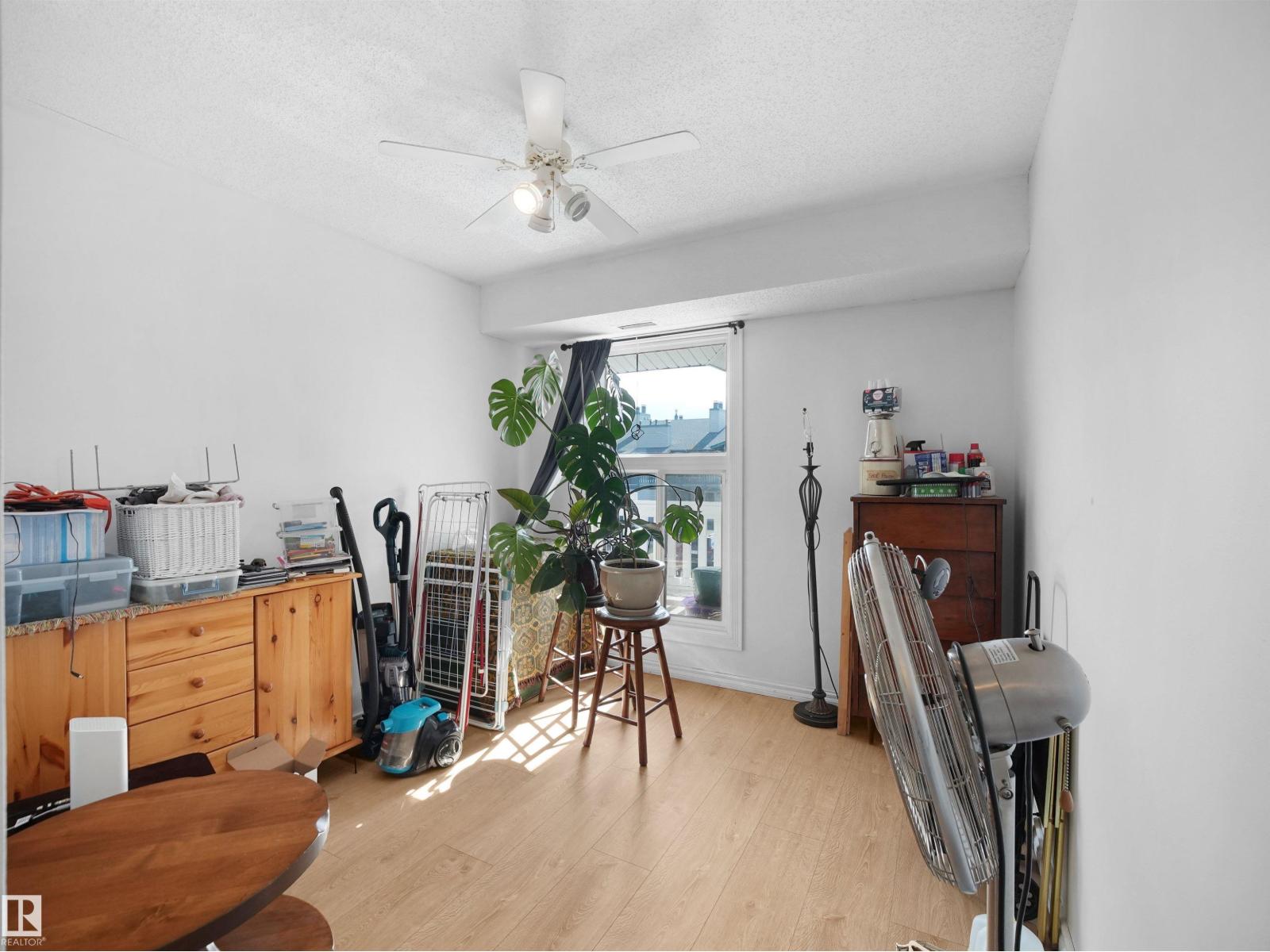 #156 2703 79 ST NW - 17