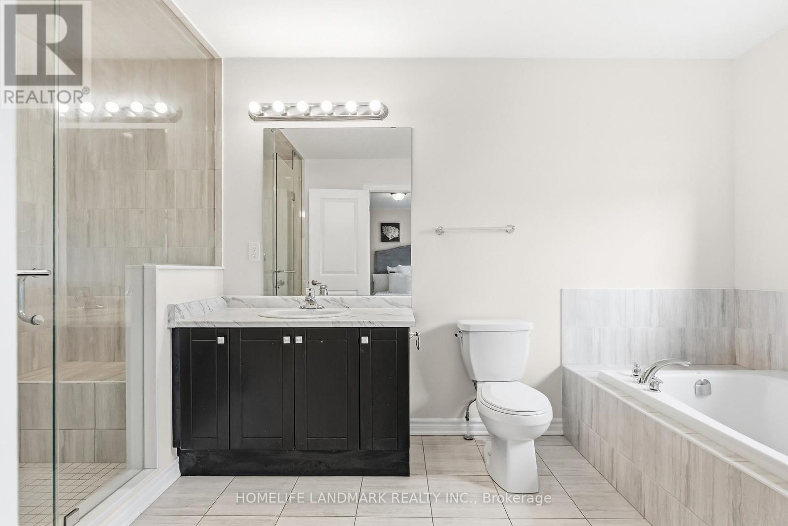21 SAPPHIRE WAY - 26