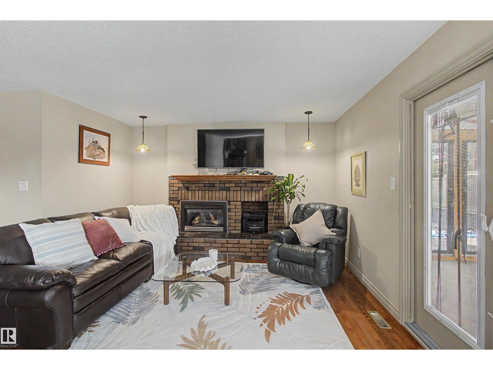 11617 26 AV NW - 5