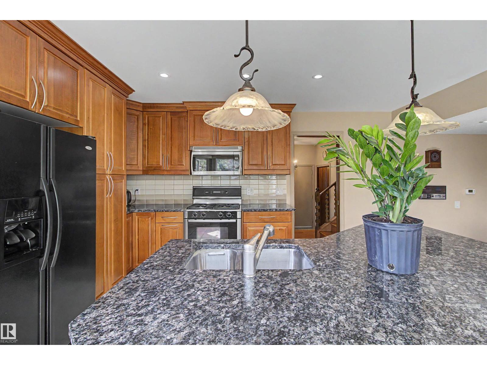 11617 26 AV NW - 23