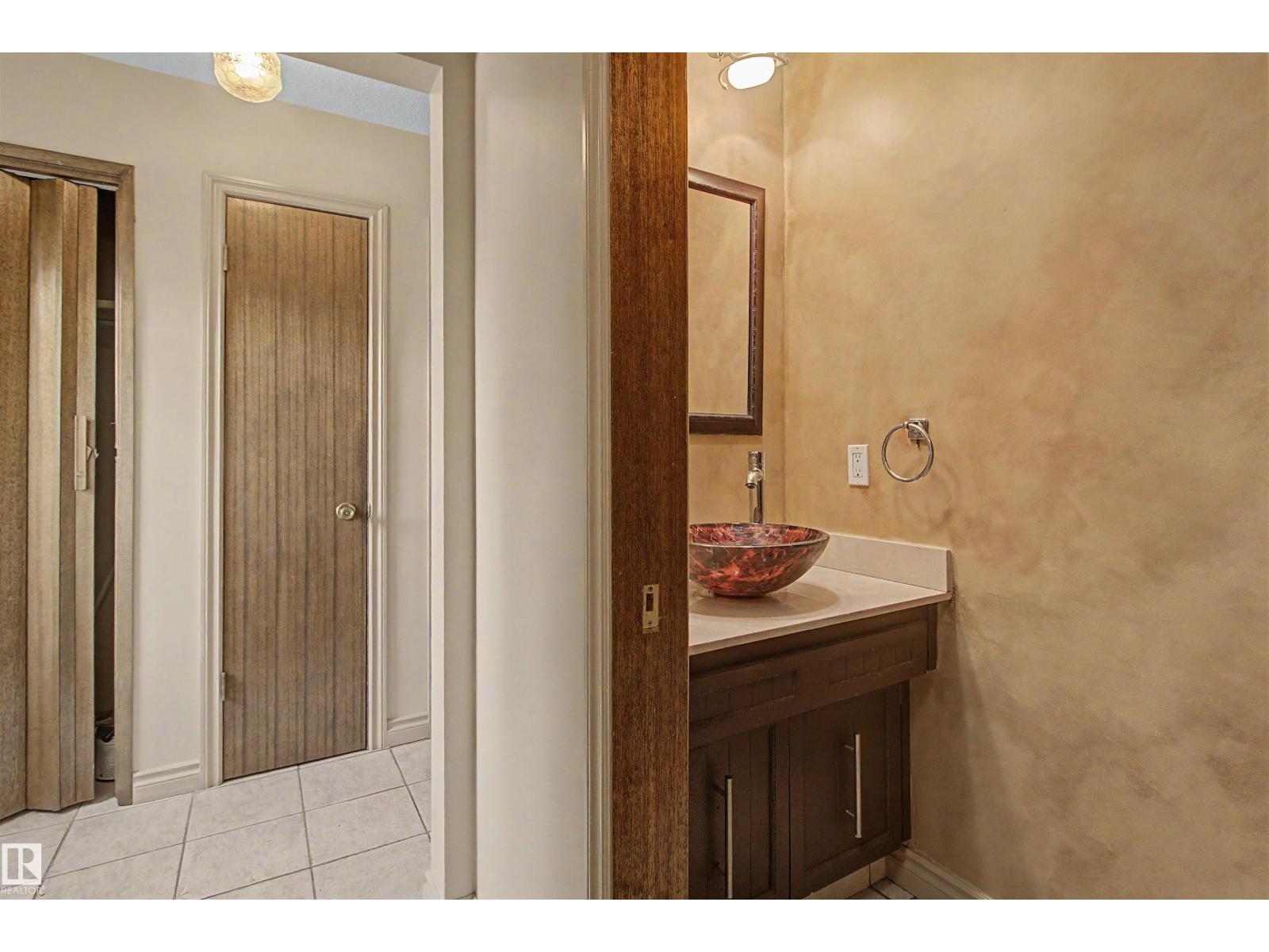 11617 26 AV NW - 13