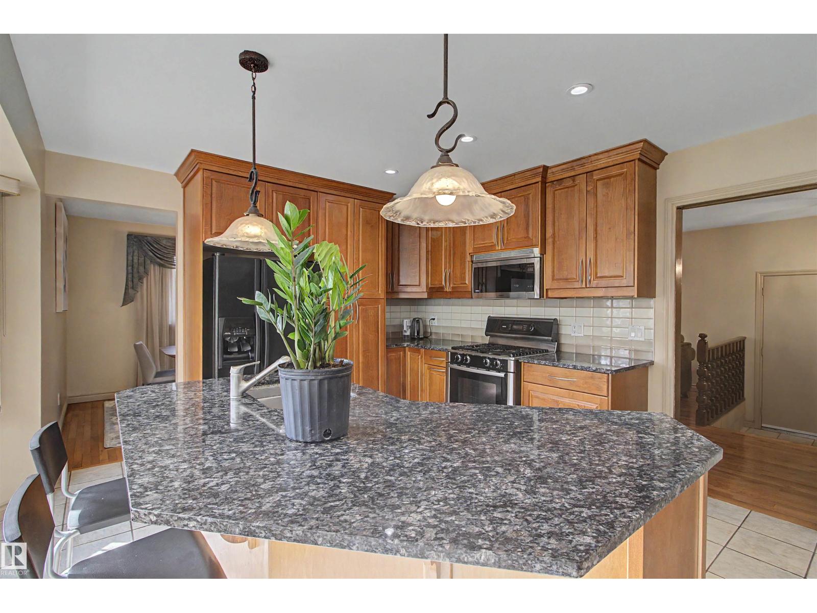 11617 26 AV NW - 22