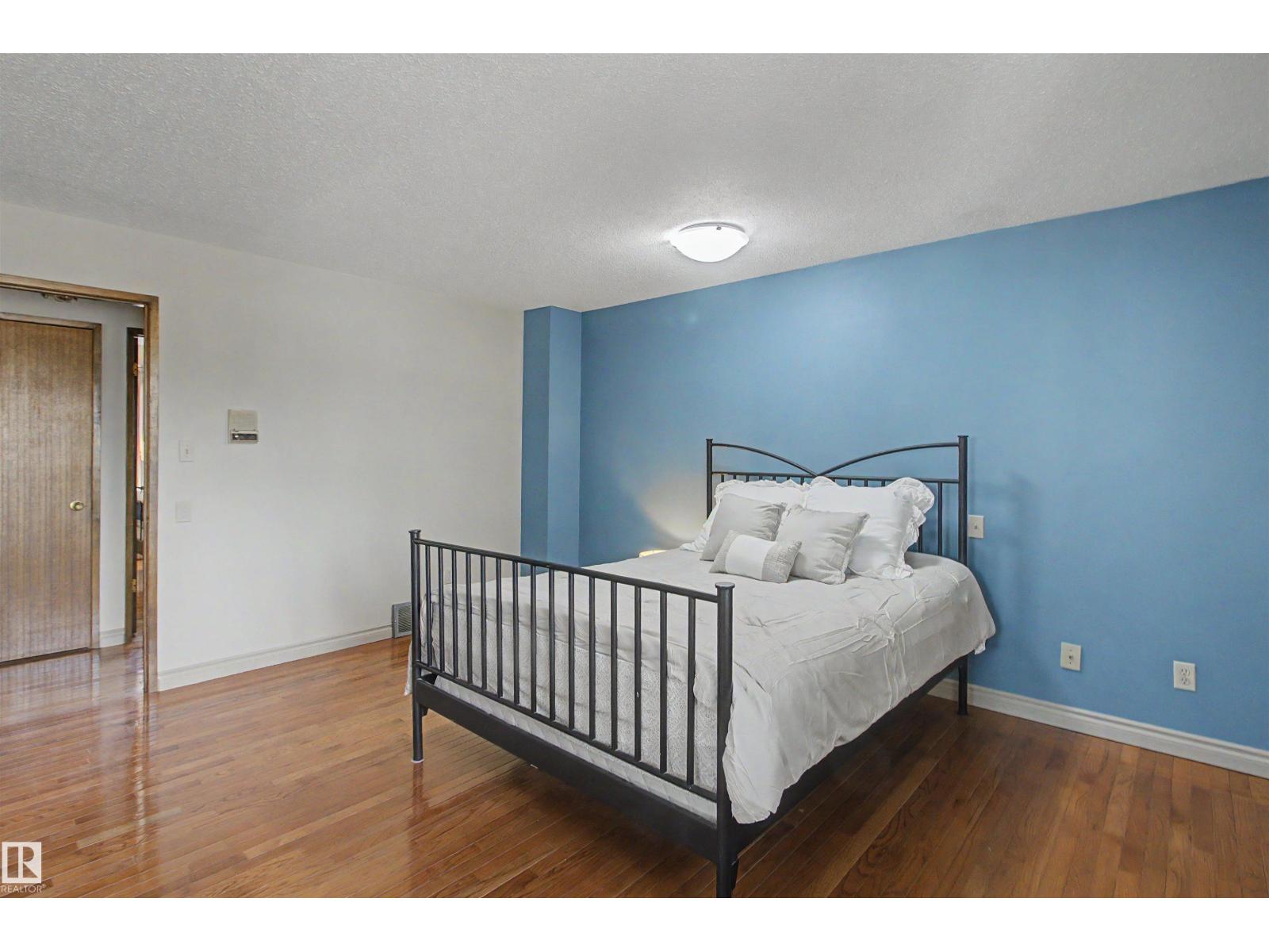 11617 26 AV NW - 35