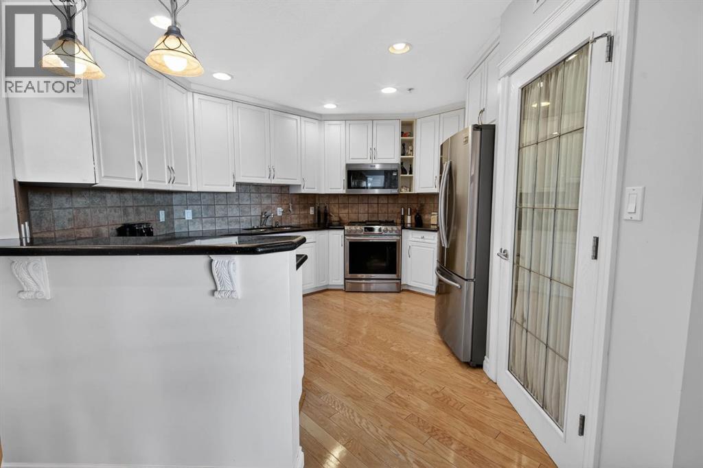 #110 1718 14 Avenue NW - 16