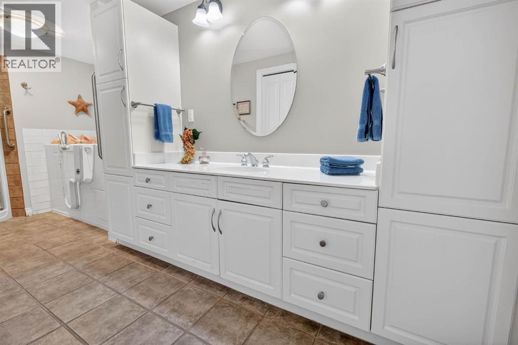 #110 1718 14 Avenue NW - 27