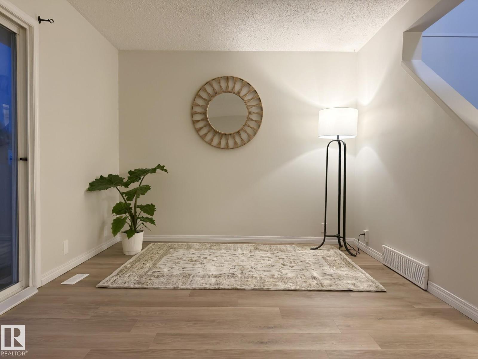 #14 18010 98 AV NW - Image 2