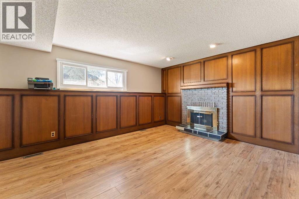 7003 Temple Drive NE - 24