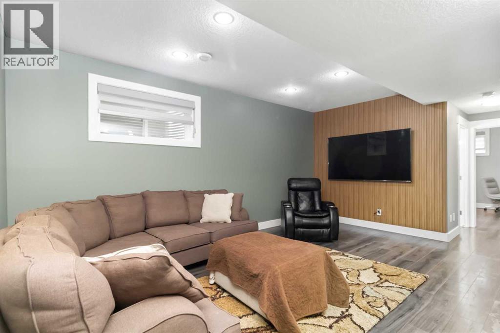 240 Warren Way - 29