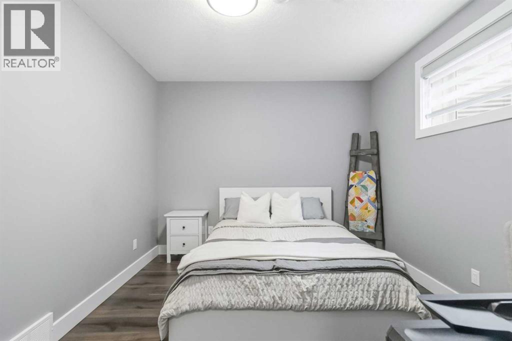 240 Warren Way - 36
