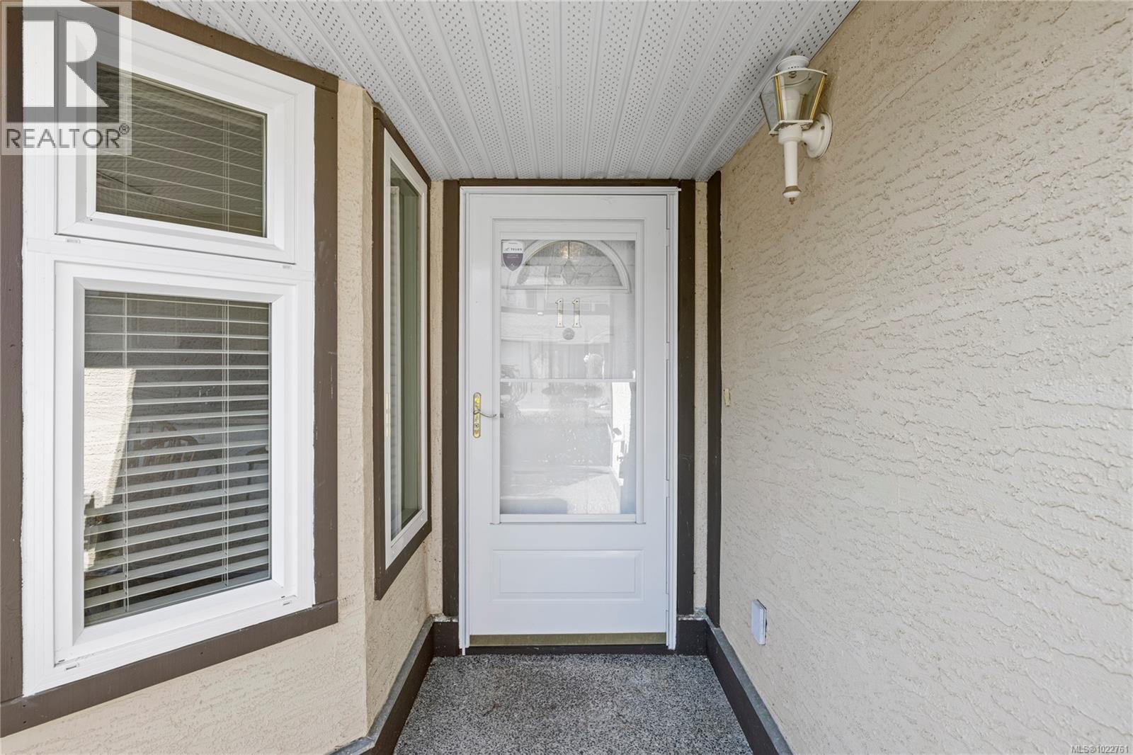 #11 454 Morison Ave - 28