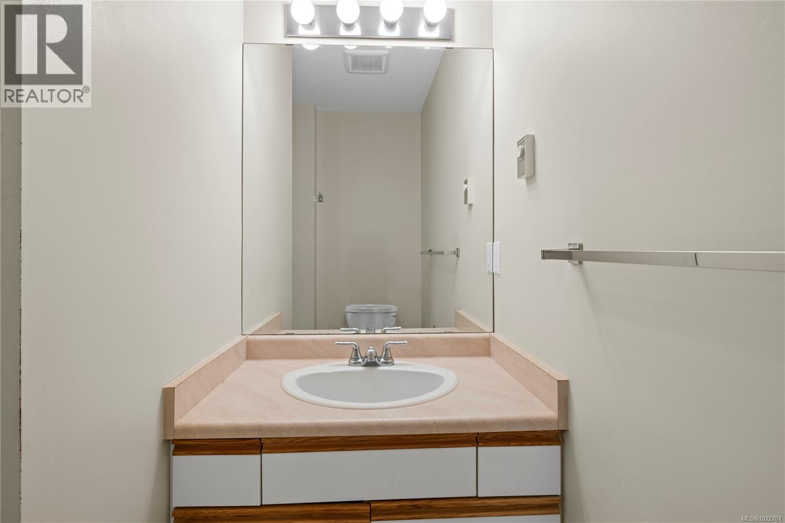 #11 454 Morison Ave - 22