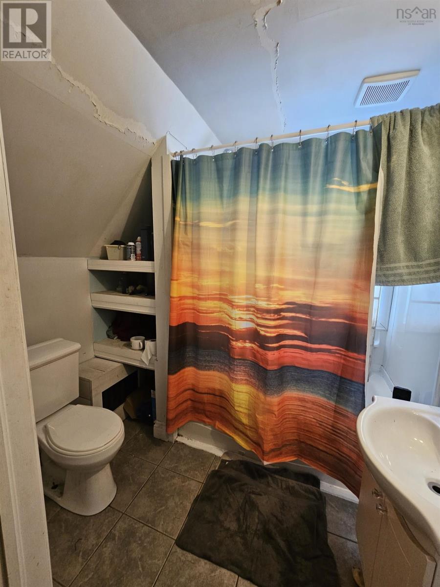 26 Windsor Avenue - 11