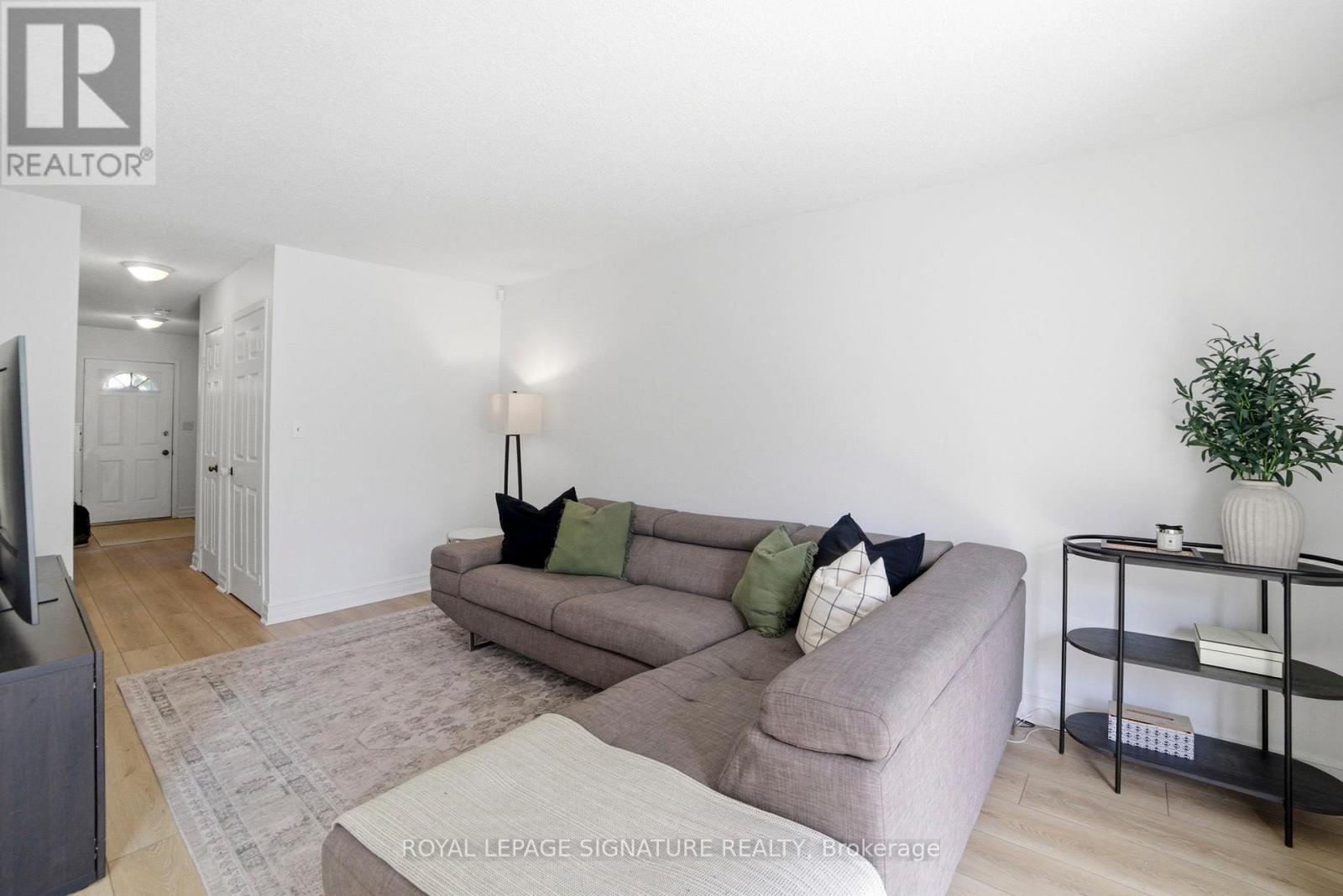 #15 1 ROYALWOOD COURT - 10