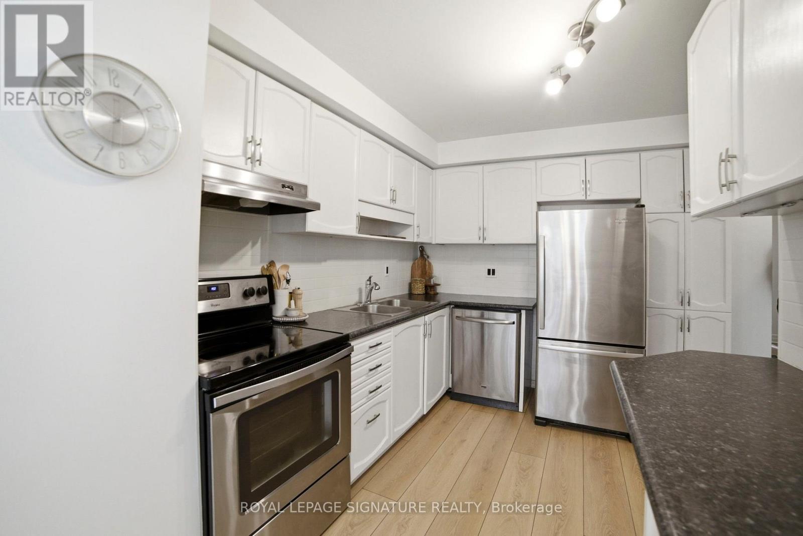 #15 1 ROYALWOOD COURT - 14