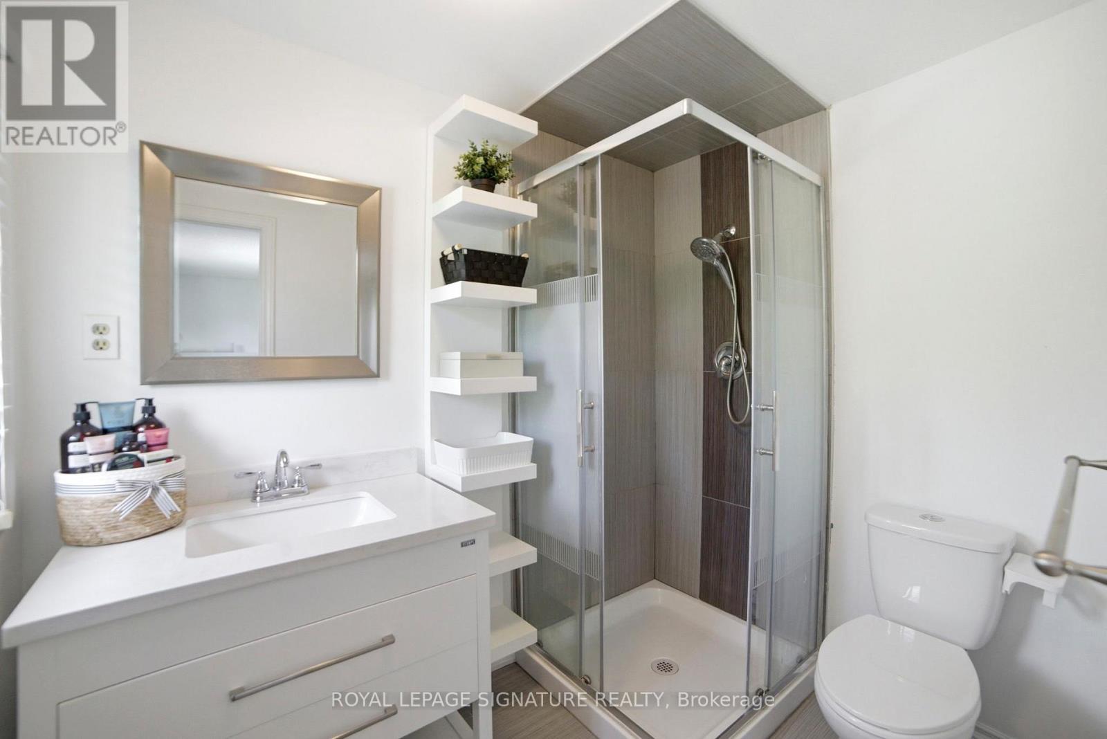 #15 1 ROYALWOOD COURT - 23