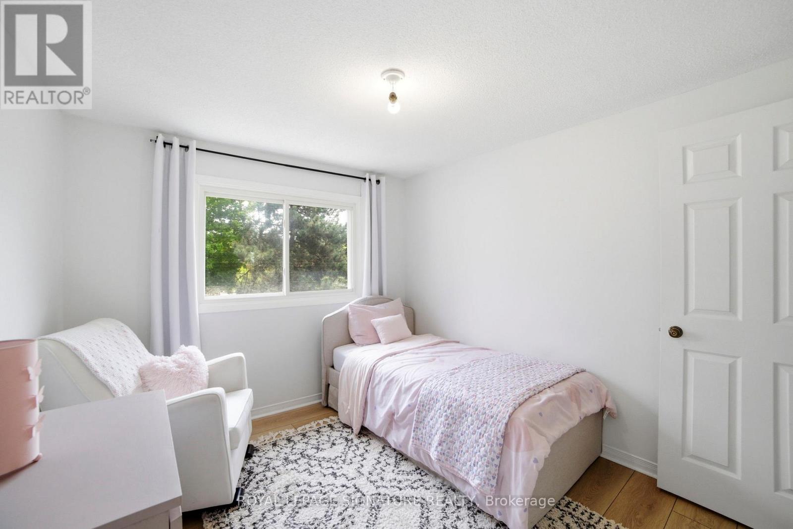 #15 1 ROYALWOOD COURT - 27
