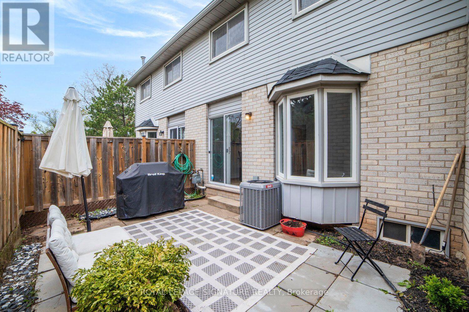 #15 1 ROYALWOOD COURT - 35