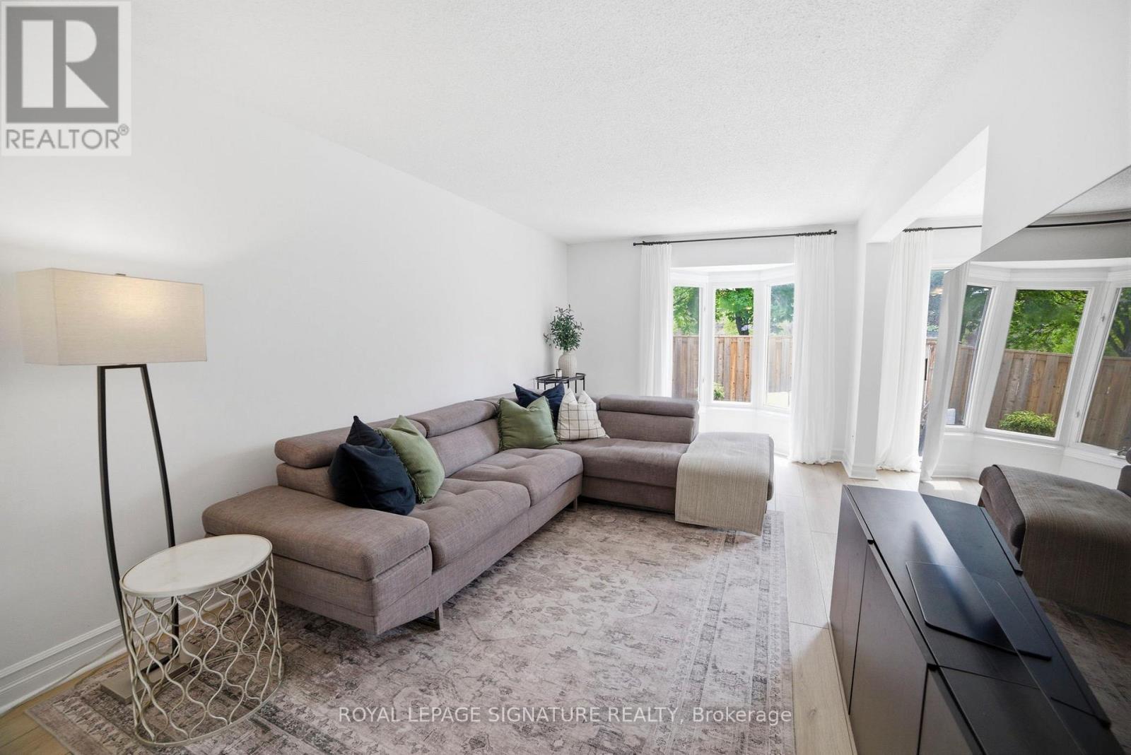 #15 1 ROYALWOOD COURT - 6
