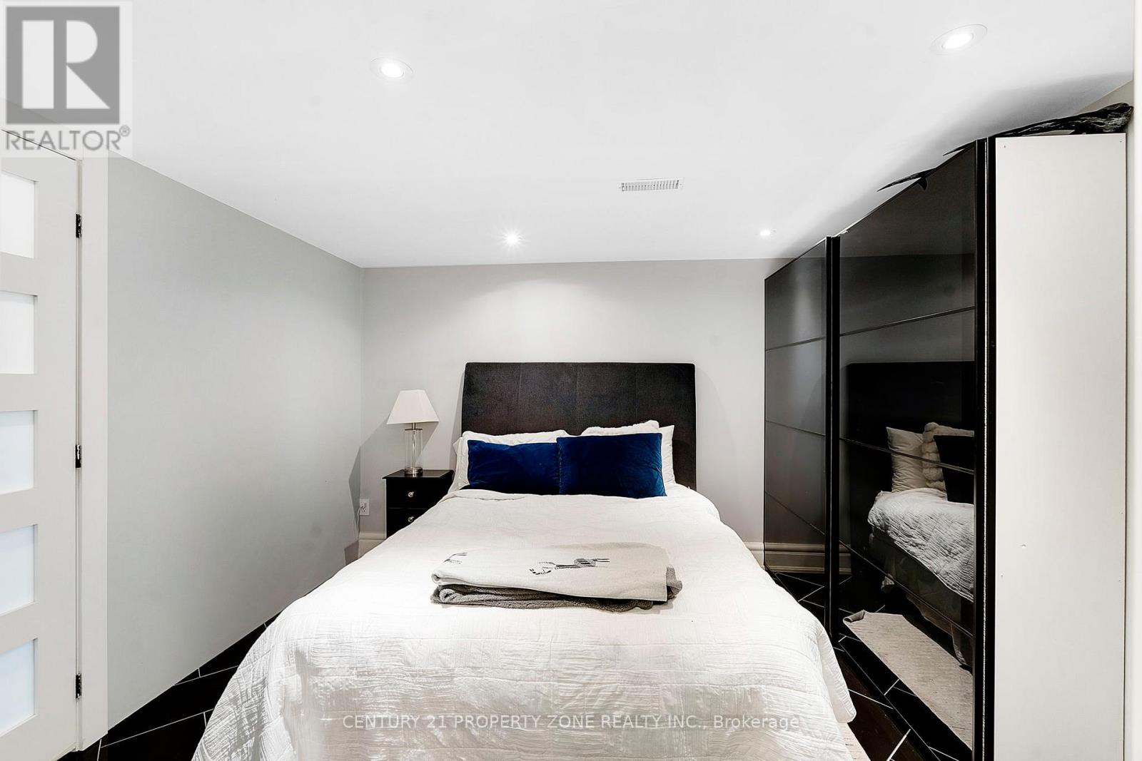 547 PINEGROVE ROAD - 25