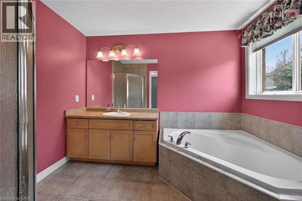 73 COBBLESTONE Drive - 16