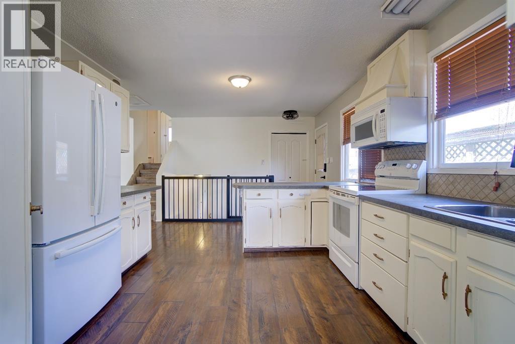 664 49 Avenue W - 10