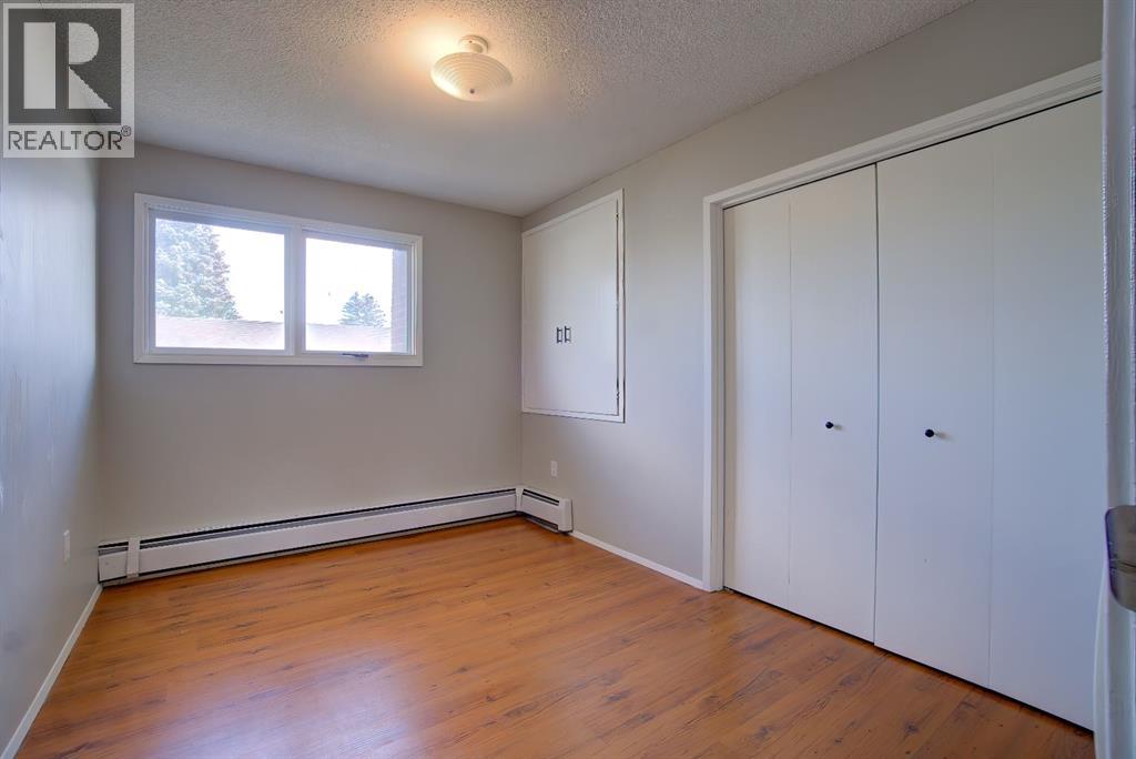 664 49 Avenue W - 24