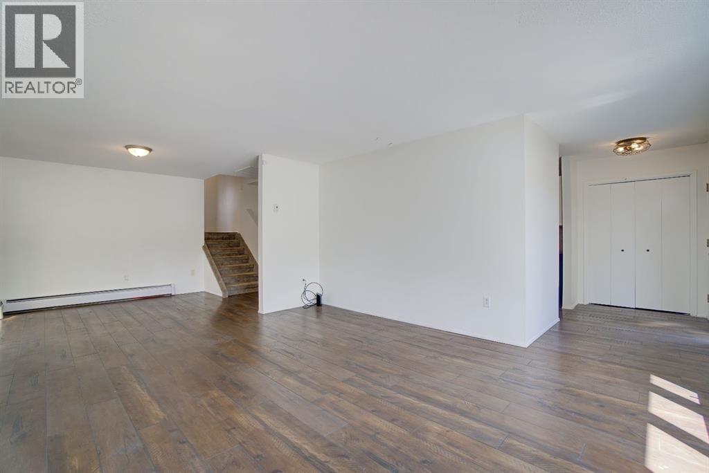 664 49 Avenue W - 18