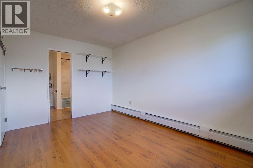 664 49 Avenue W - 25