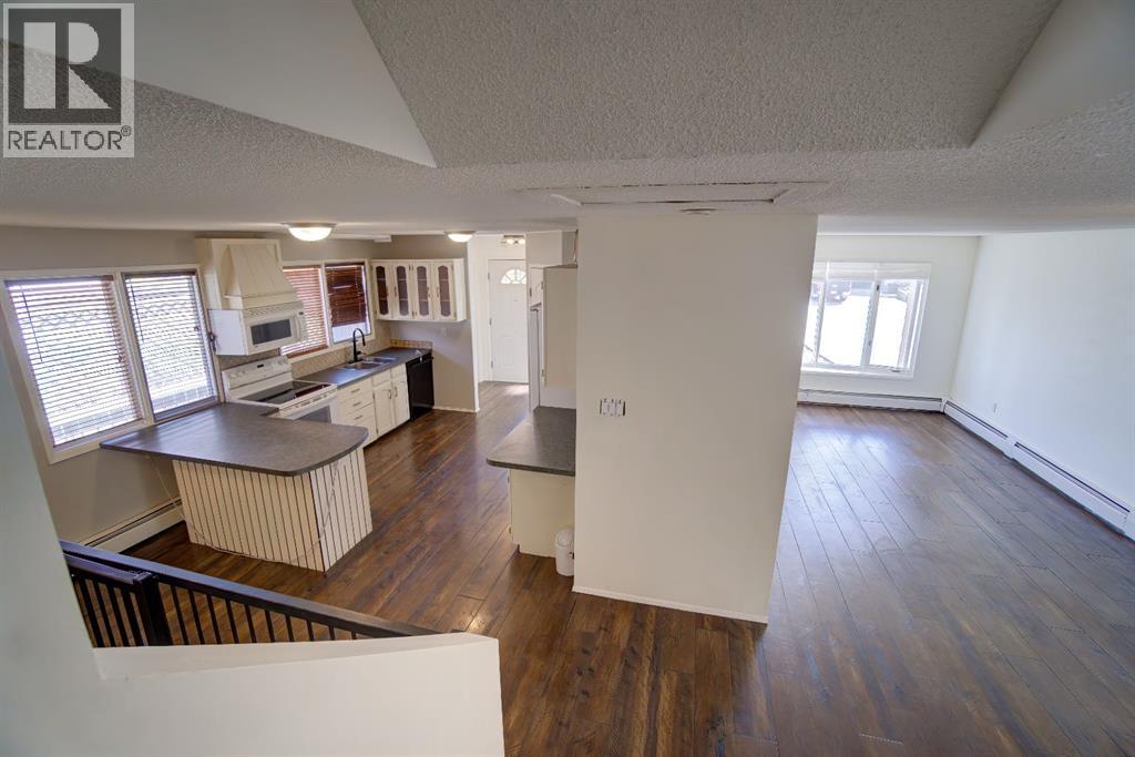 664 49 Avenue W - 16