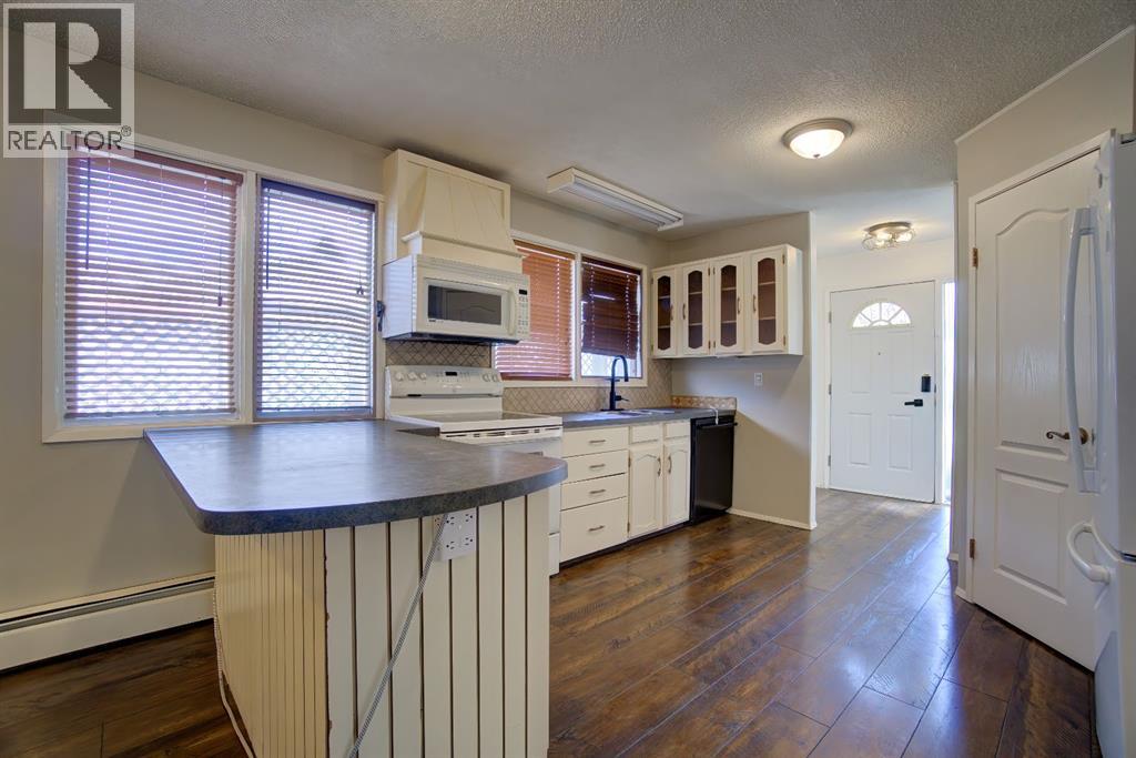 664 49 Avenue W - 11