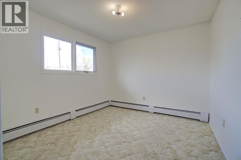 664 49 Avenue W - 27