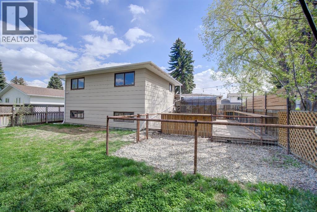664 49 Avenue W - 43