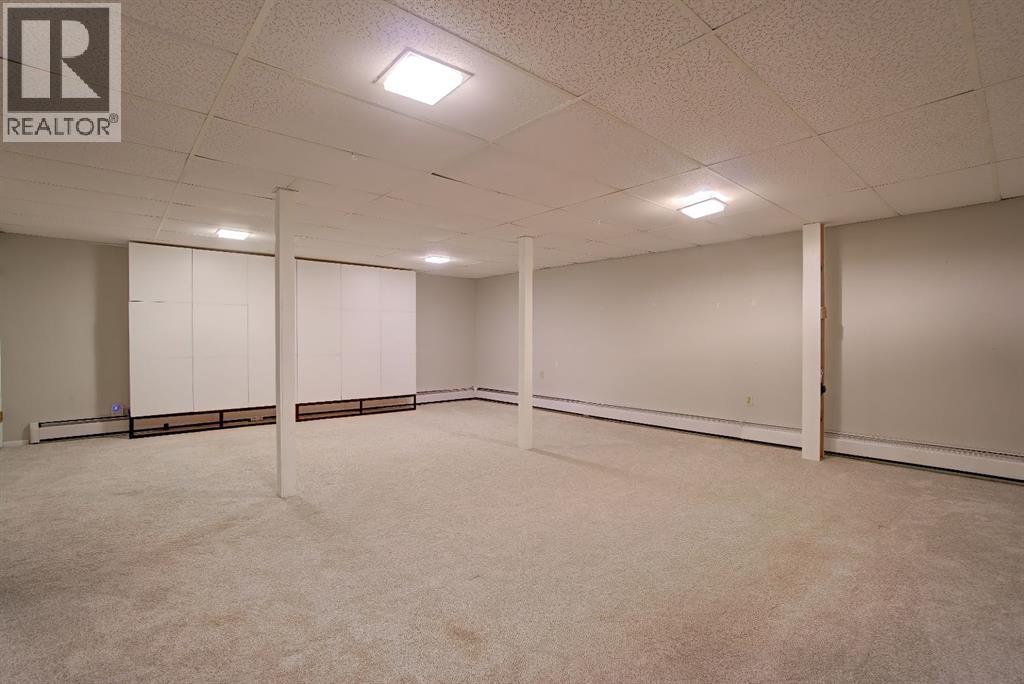 664 49 Avenue W - 40