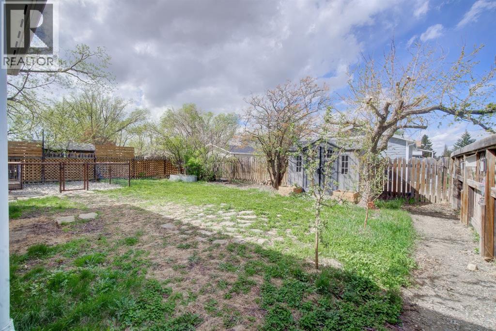 664 49 Avenue W - 46