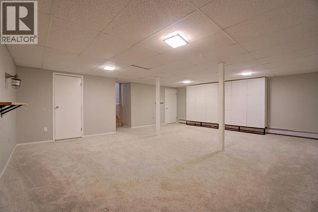 664 49 Avenue W - 38