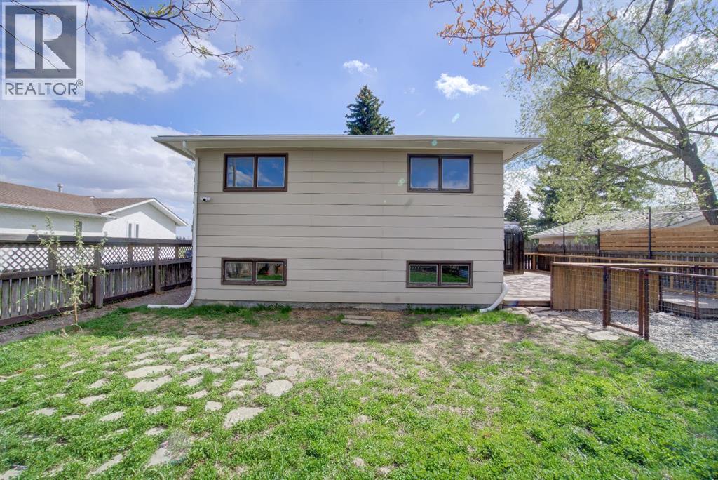 664 49 Avenue W - 42