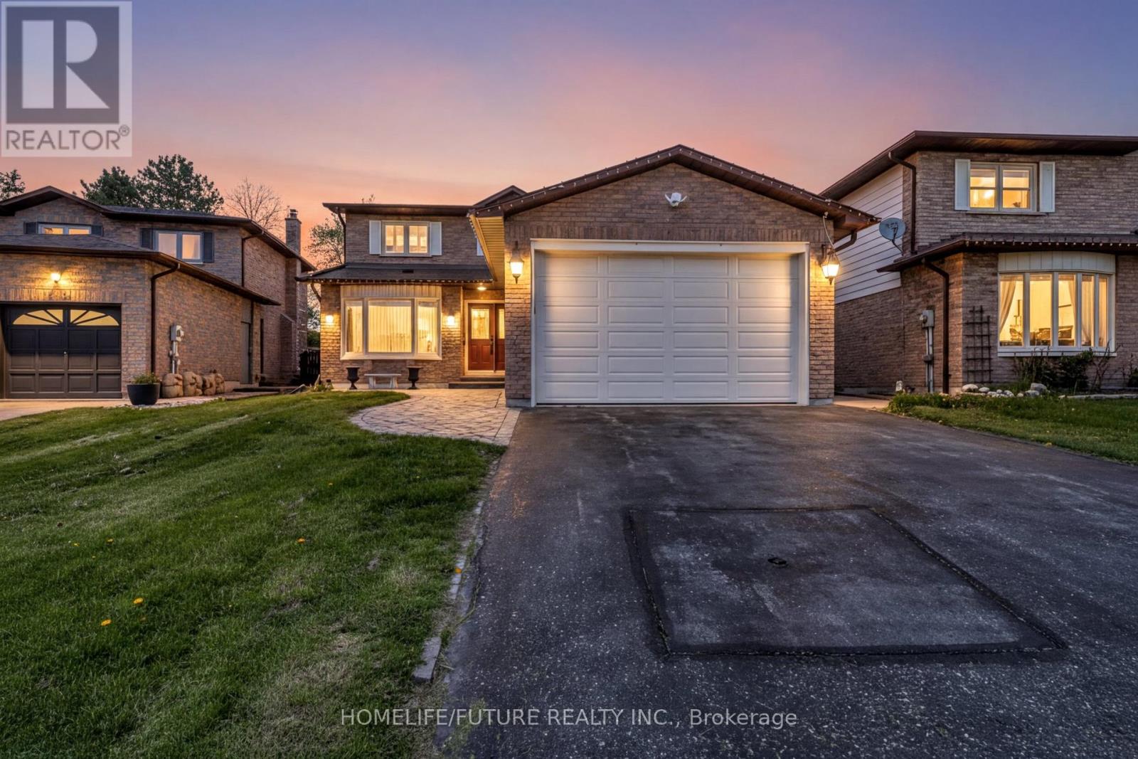 86 ROBINSON CRESCENT - 1