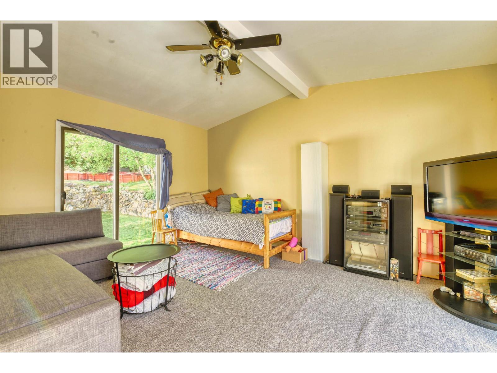 8 WINDMILL CRESCENT - 10