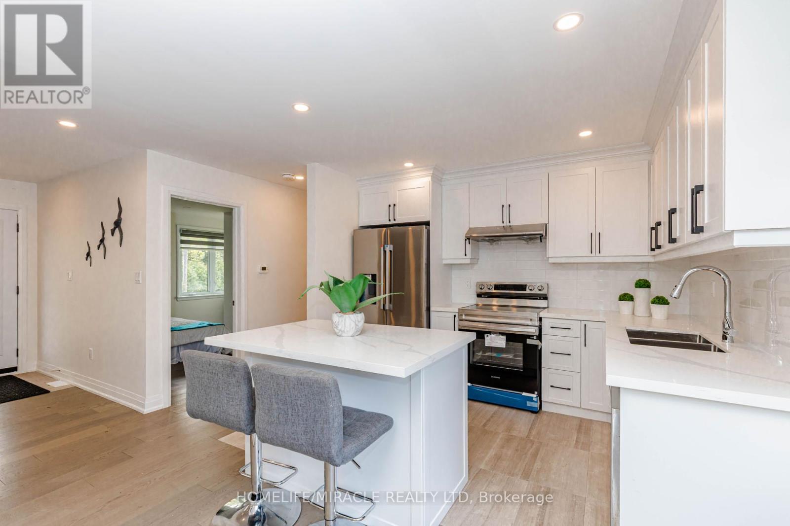 563 TAPLOW CRESCENT - 10