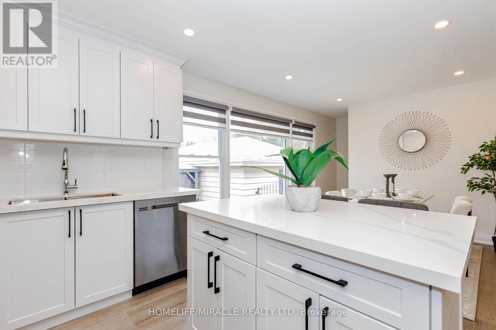 563 TAPLOW CRESCENT - 12