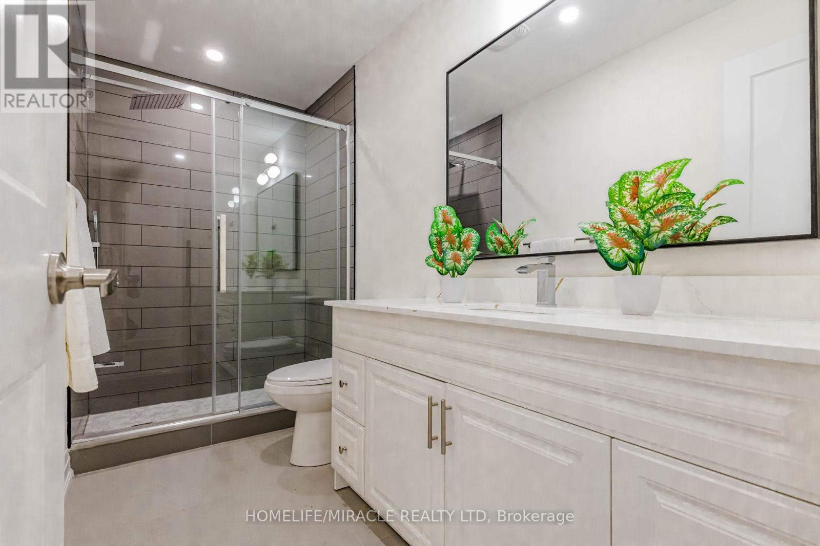 563 TAPLOW CRESCENT - 23